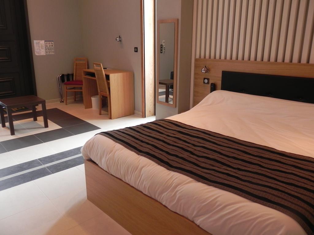 Hotel - Restaurant Au Tonnelier Bergues Eksteriør bilde