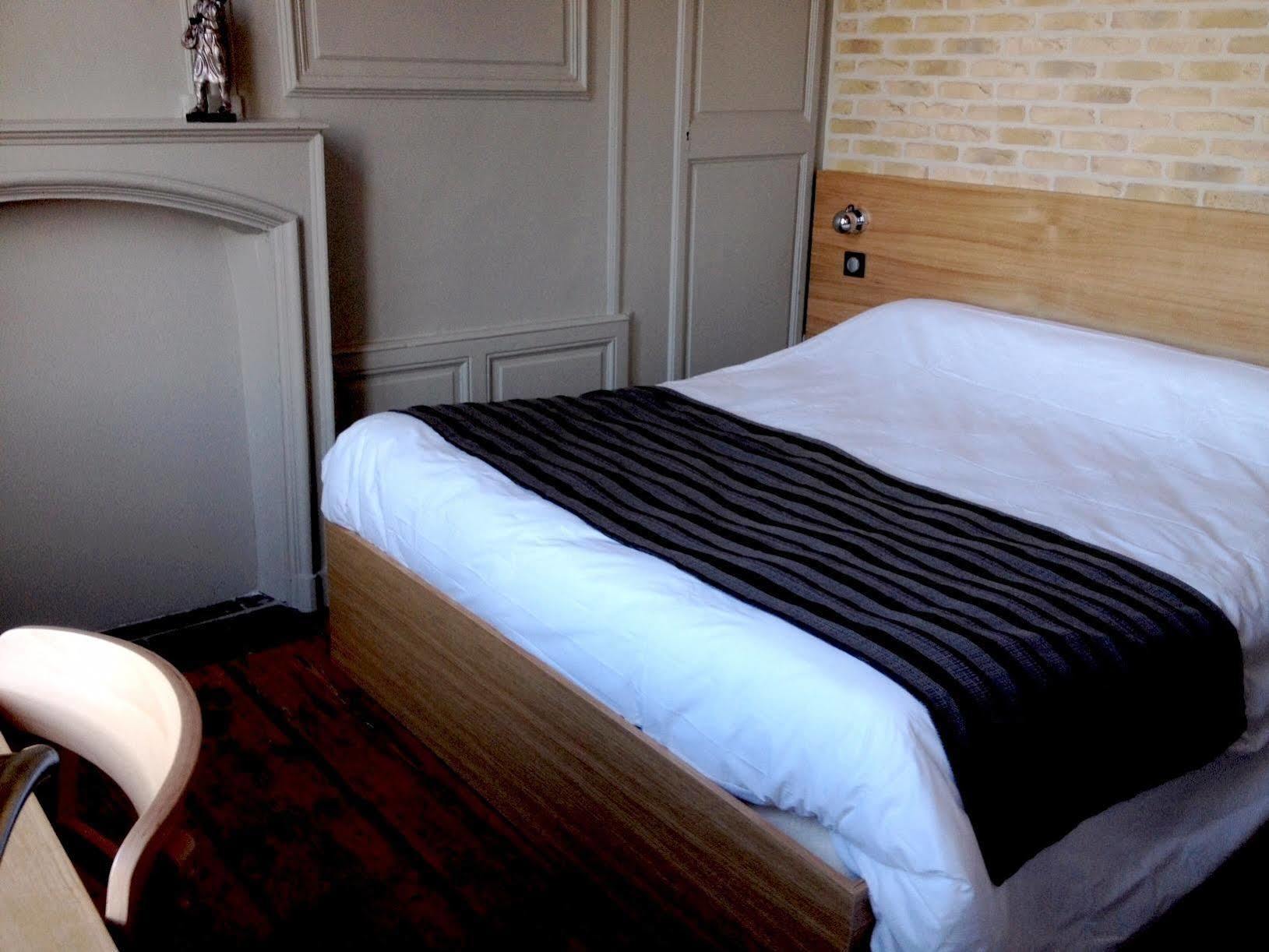 Hotel - Restaurant Au Tonnelier Bergues Eksteriør bilde