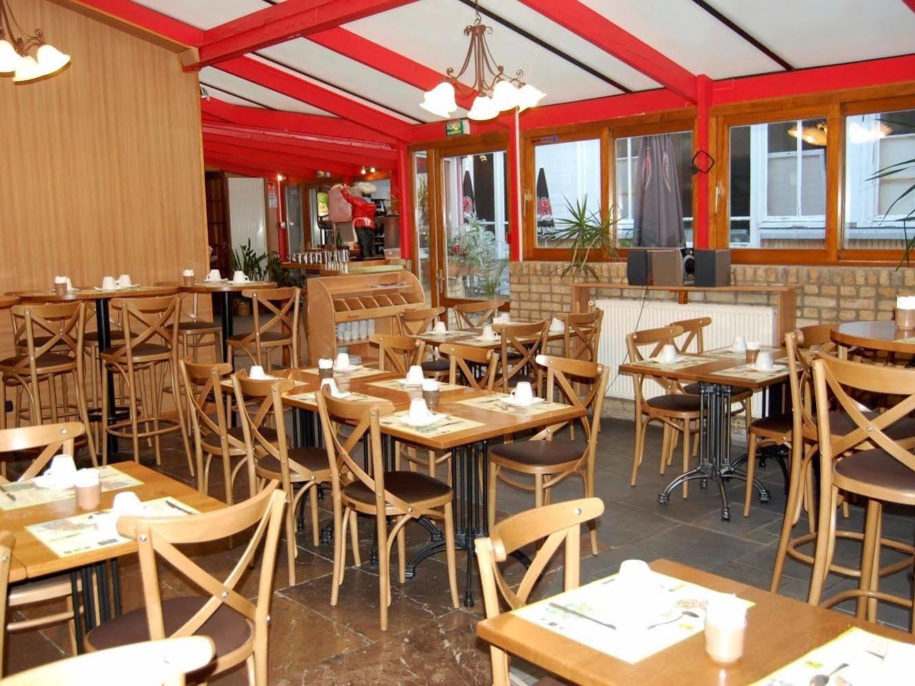 Hotel - Restaurant Au Tonnelier Bergues Eksteriør bilde
